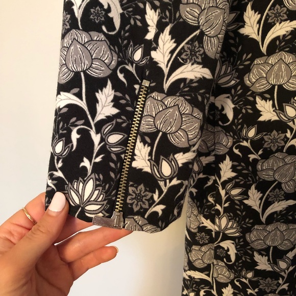 Zara dress floral - Picture 5 of 6